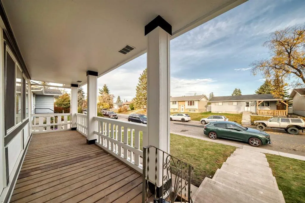 911 Penmeadows Road SE