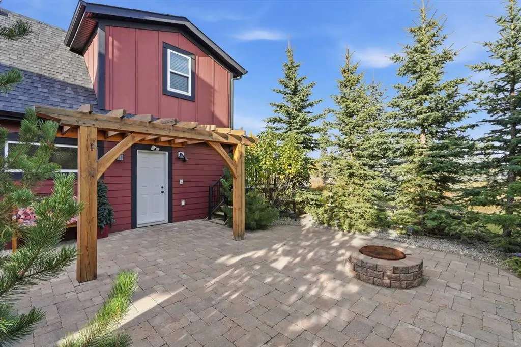 210 Cottageclub Crescent