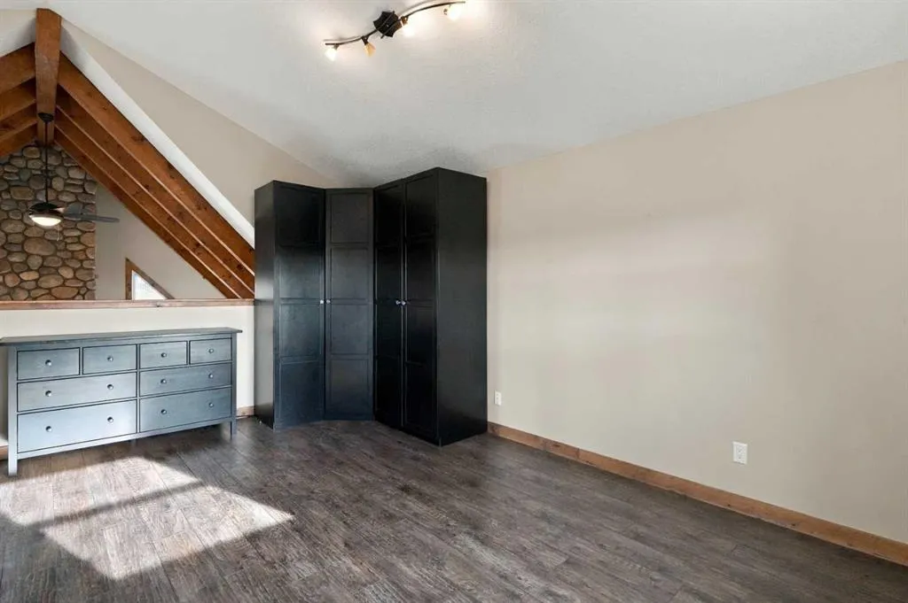 210 Cottageclub Crescent