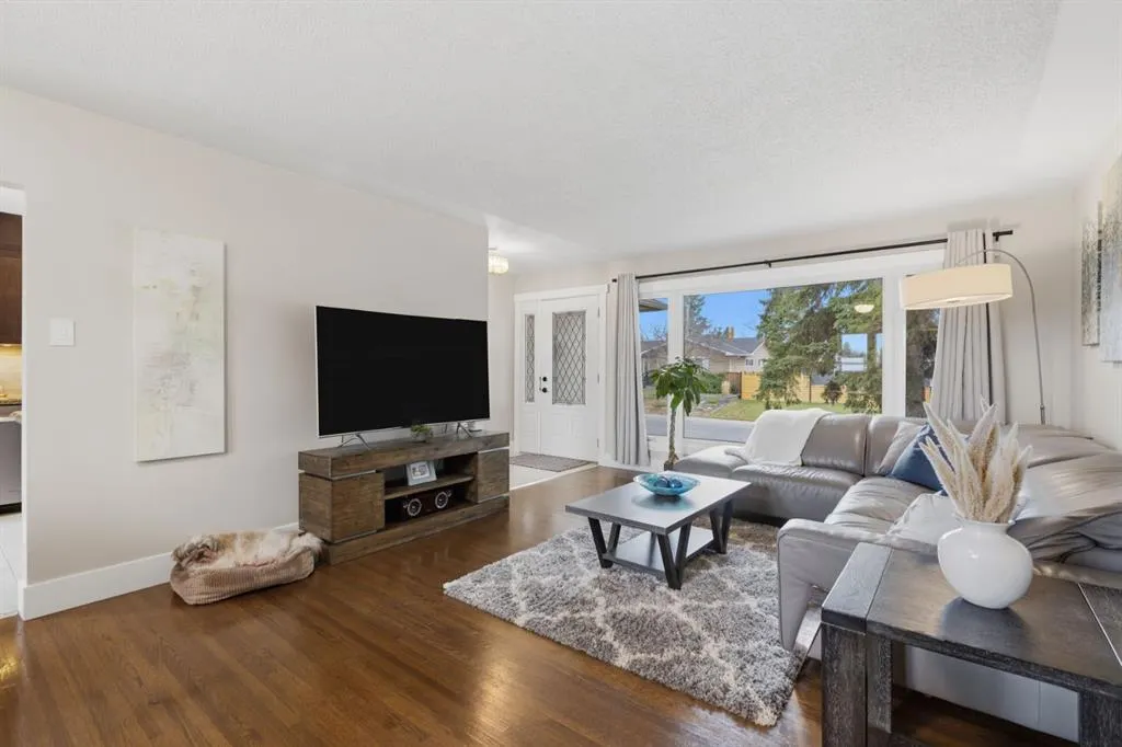10015 Maplecreek Drive SE