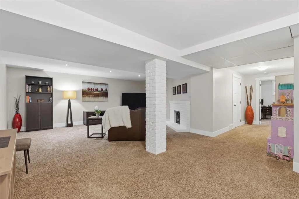 10015 Maplecreek Drive SE