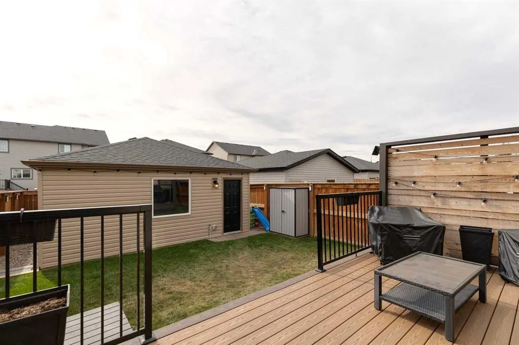 86 Hillcrest Close SW