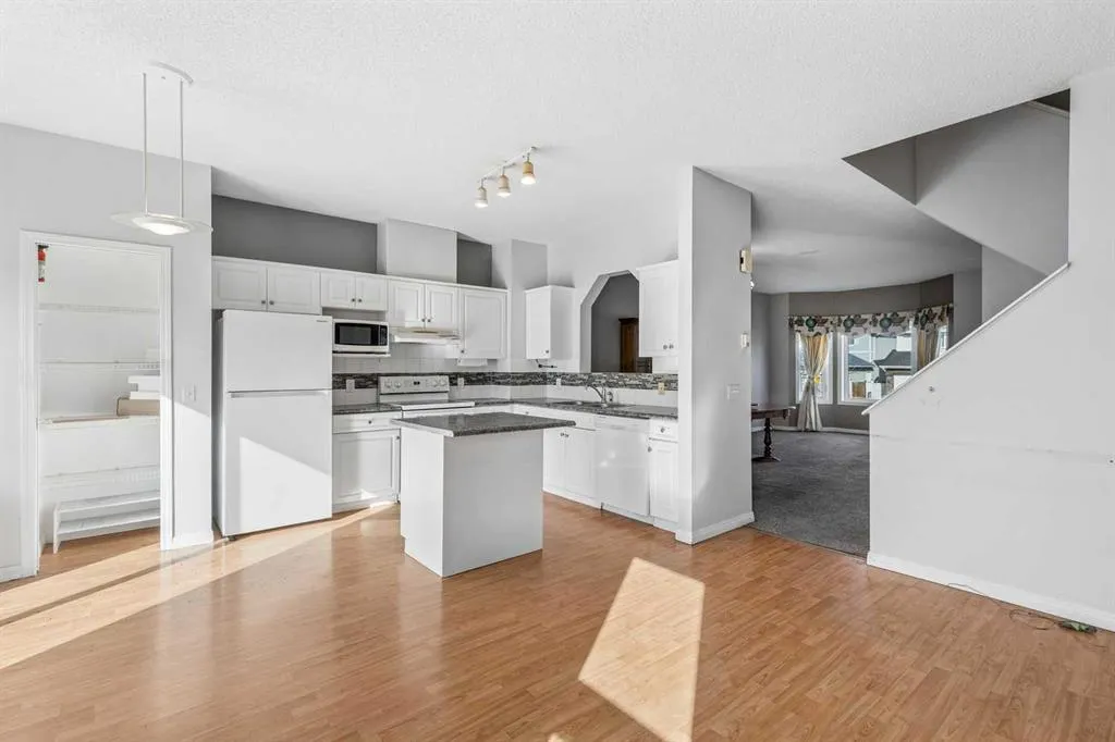163 Citadel Drive NW