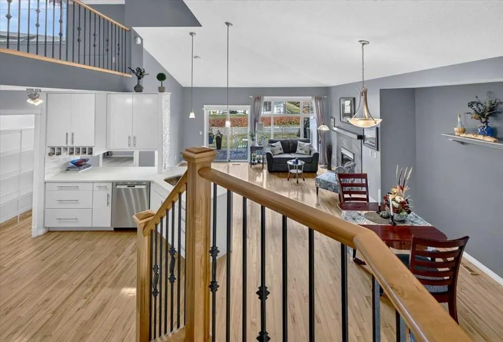 248 Springbank Villas SW