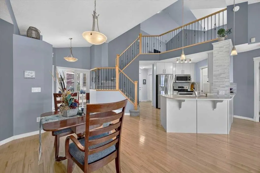 248 Springbank Villas SW