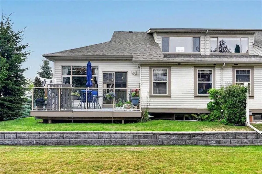 248 Springbank Villas SW