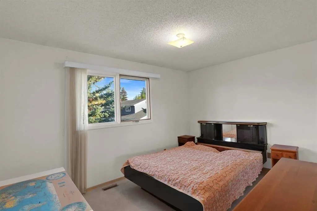 161 Braniff Crescent SW