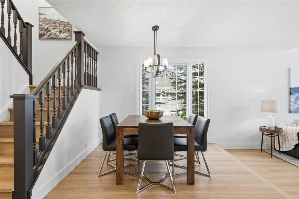 28 Berwick Crescent NW #52