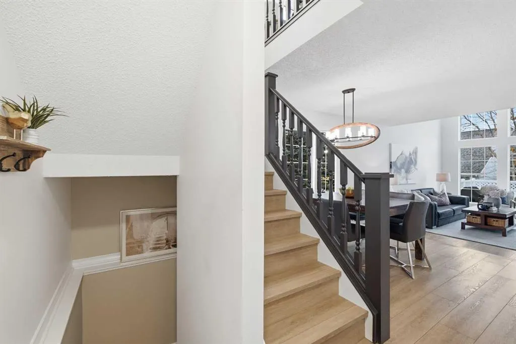 28 Berwick Crescent NW #52