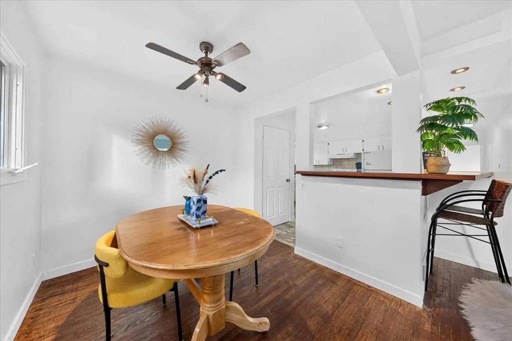 8 Hogarth Crescent SW