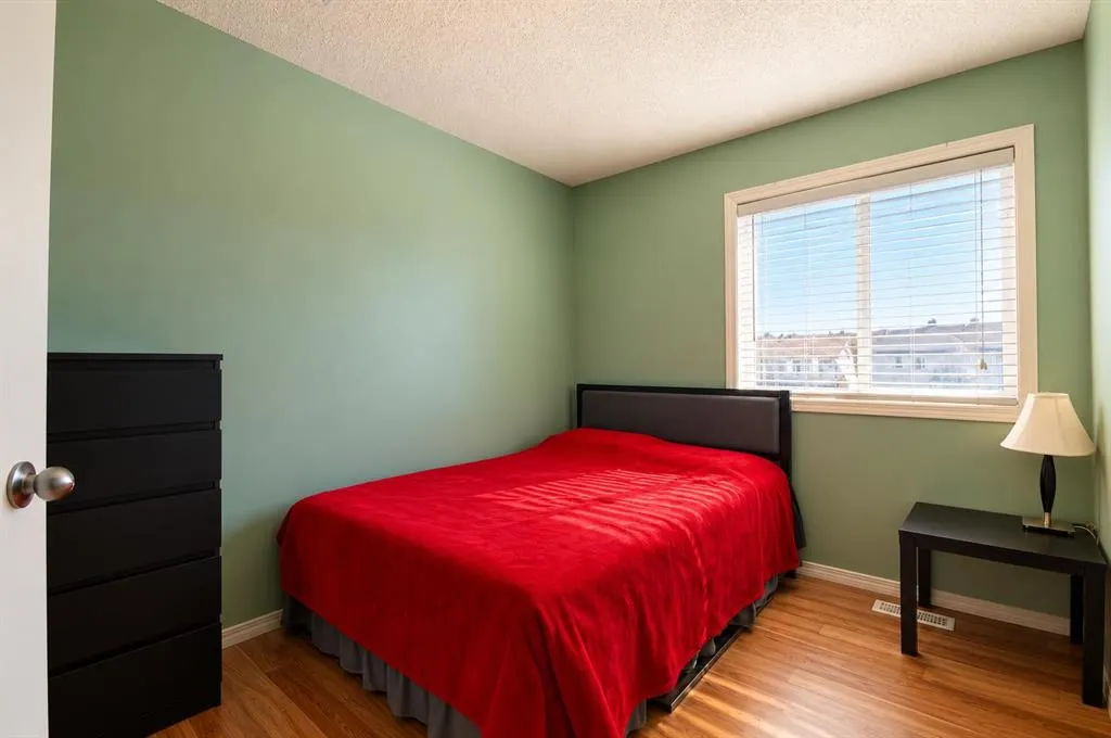 29 Elgin Mews SE