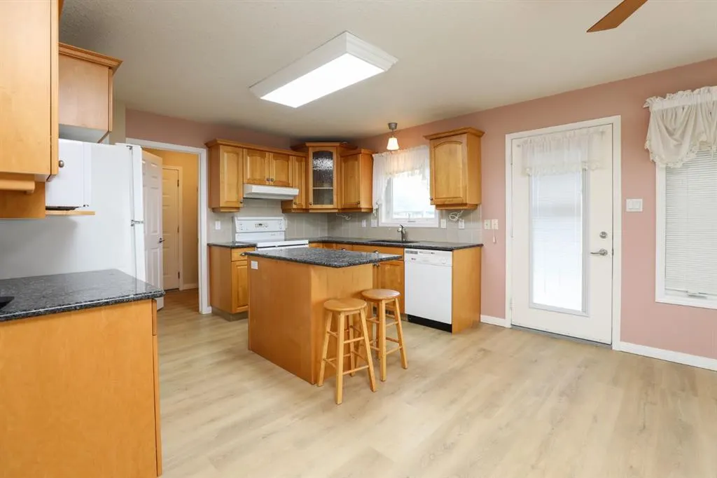429 S 2 Street W