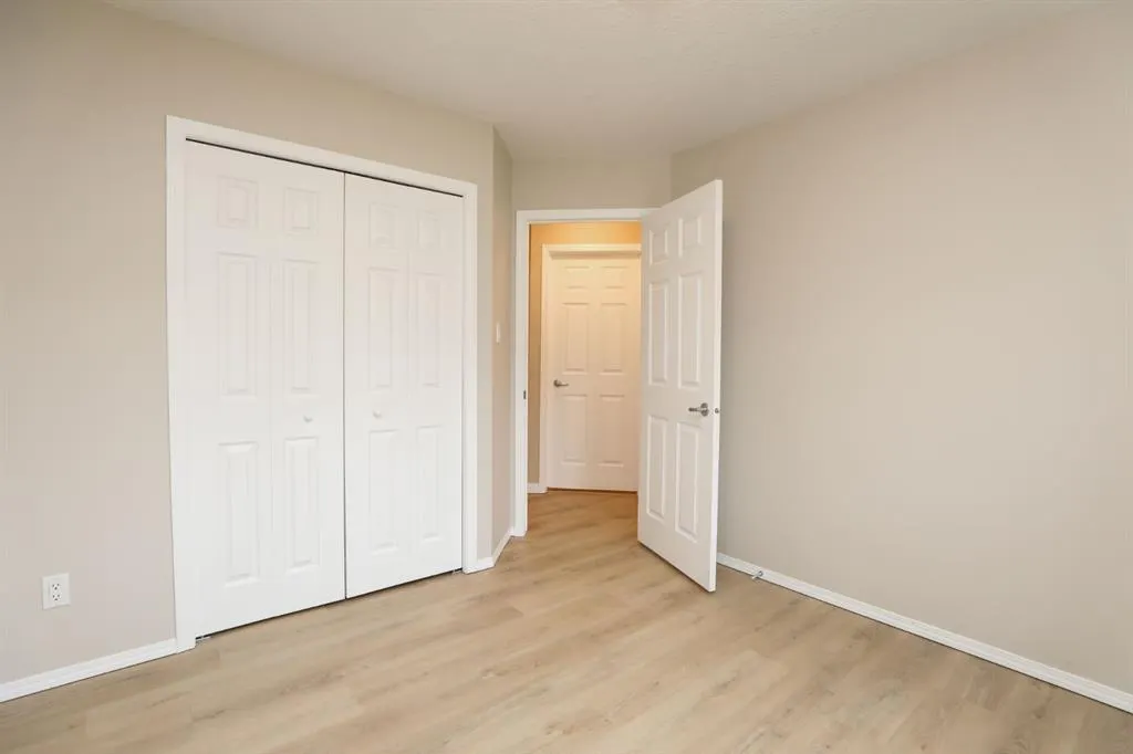 429 S 2 Street W