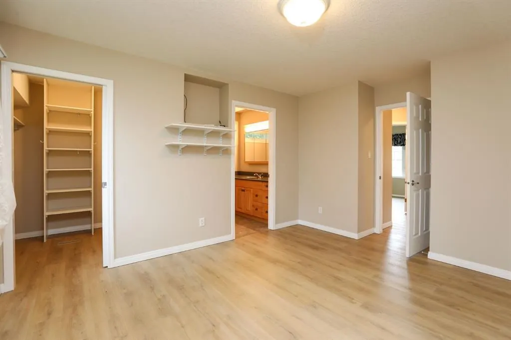 429 S 2 Street W