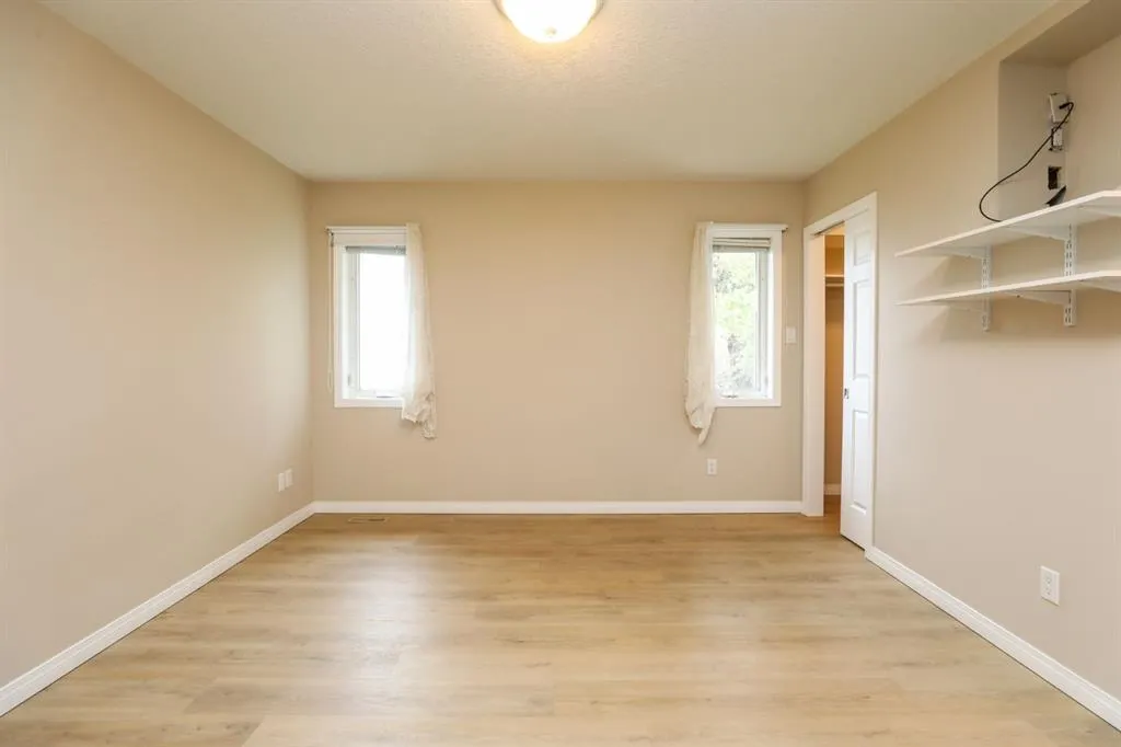 429 S 2 Street W