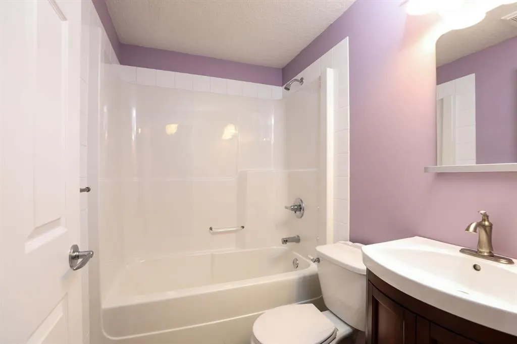 429 S 2 Street W