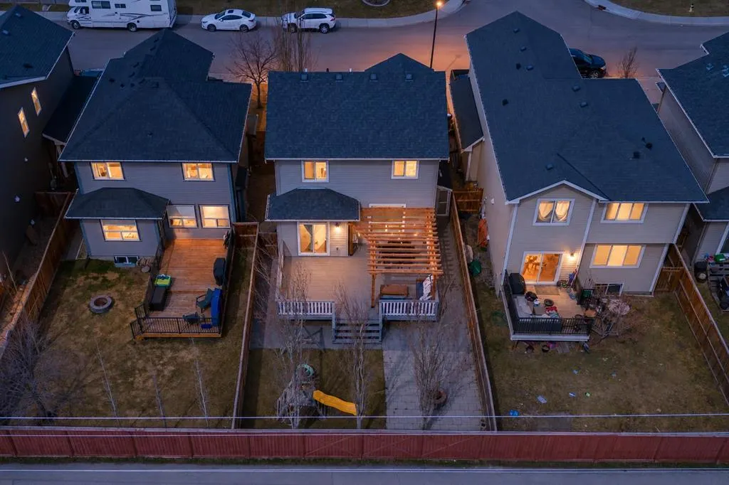 462 Williamstown Green NW