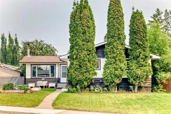 3313 42A Avenue Close