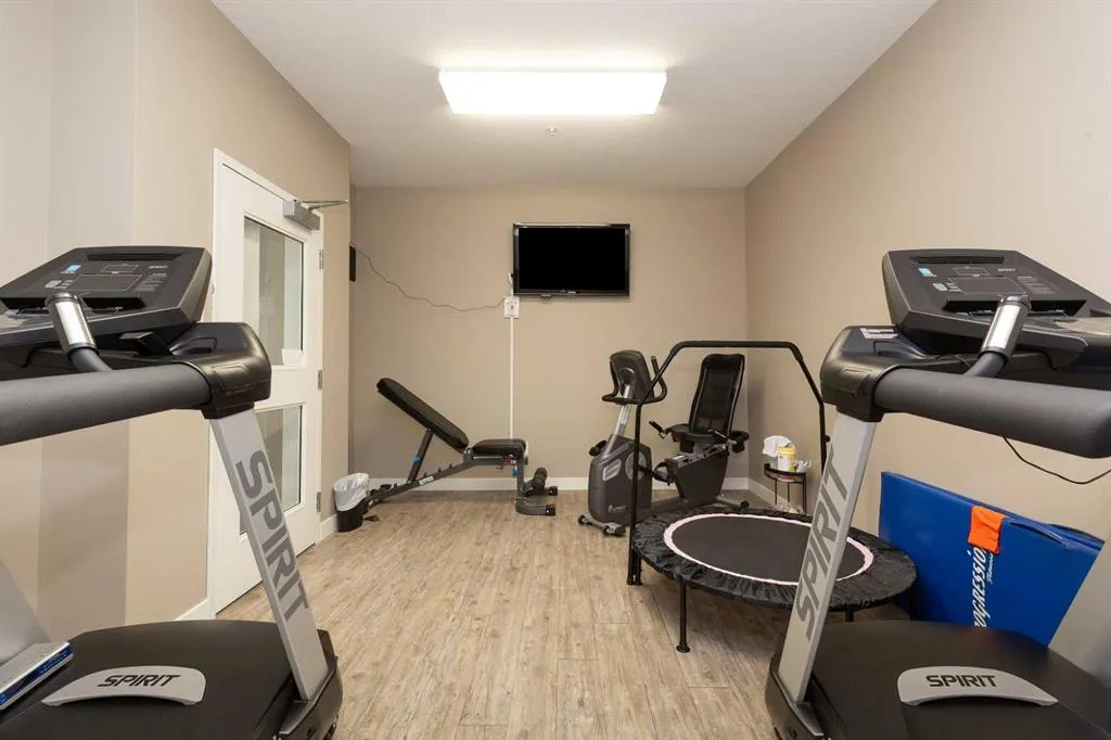 173 Fairmont Boulevard S #204