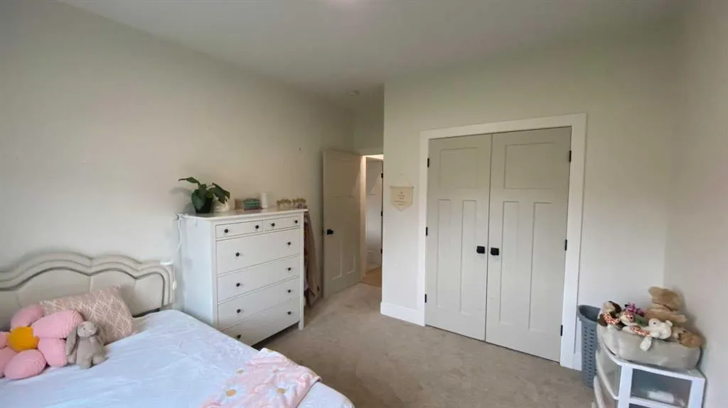 10 Grasslands Road