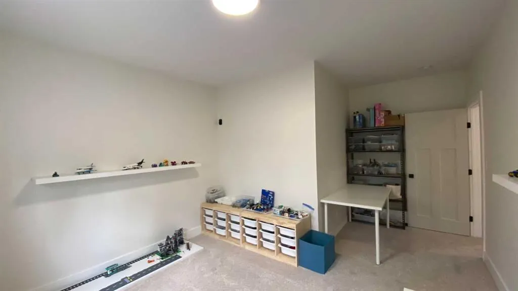 10 Grasslands Road