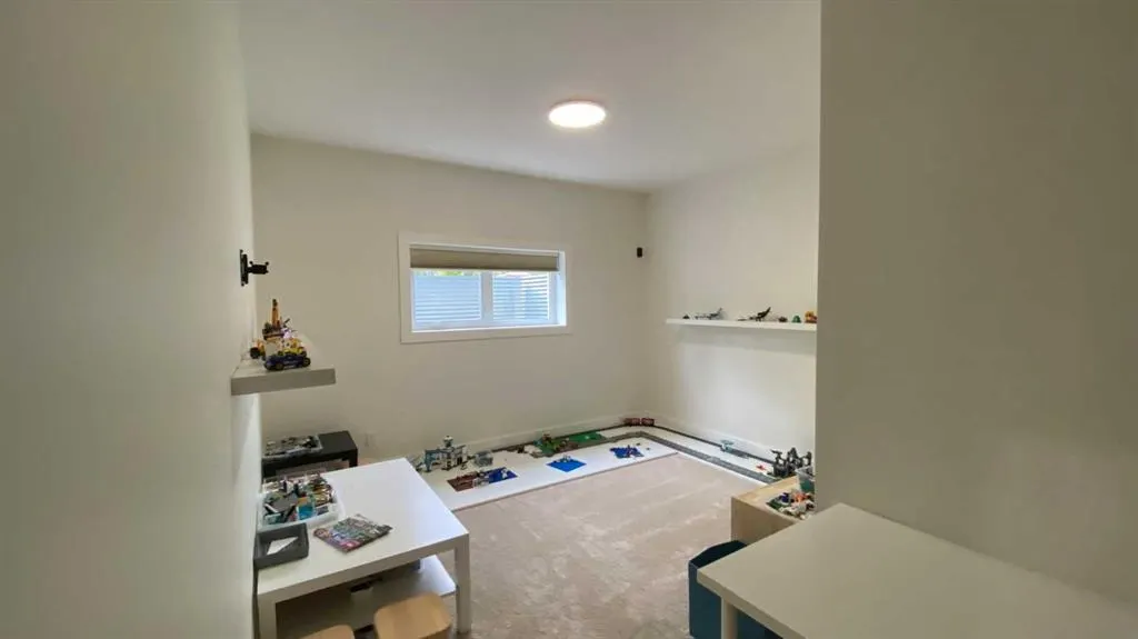 10 Grasslands Road