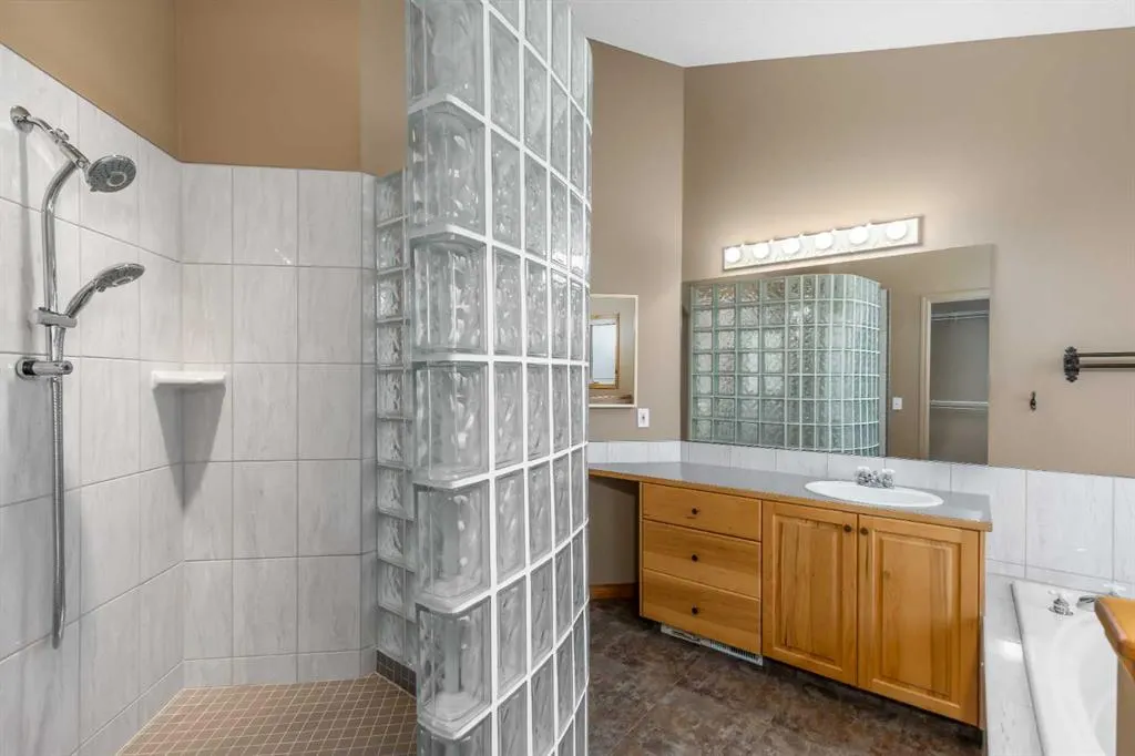 118 Gleneagles View