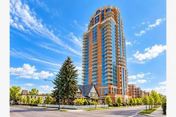 817 15 Avenue SW #500