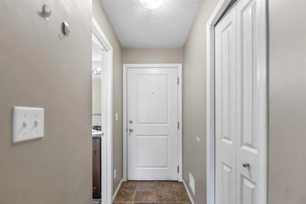 15 Saddlestone Way NE #210