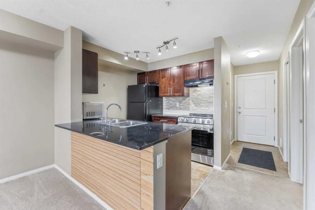 15 Saddlestone Way NE #210
