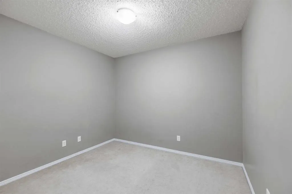 15 Saddlestone Way NE #210