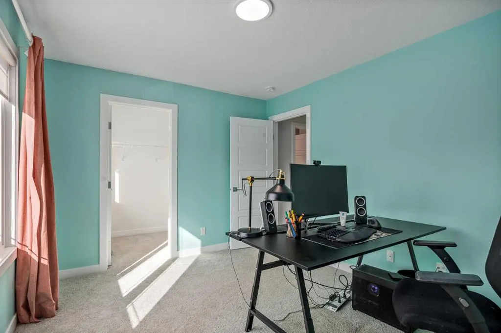 201 Creekstone Path SW