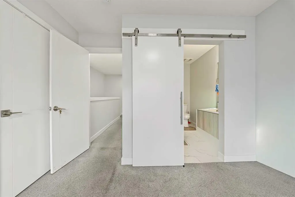 95 Skyview Close NE #708