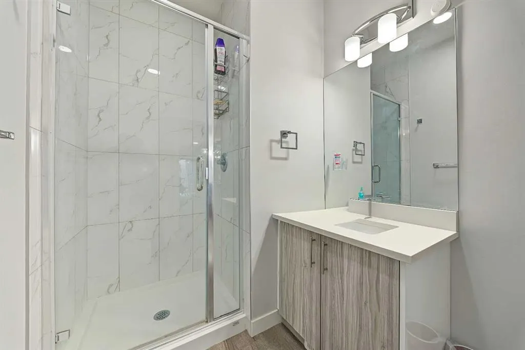 95 Skyview Close NE #708