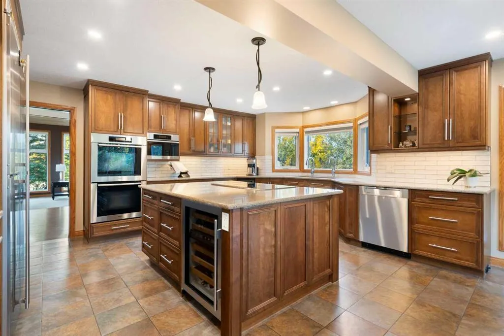 505 Bearspaw Village Ridge NW