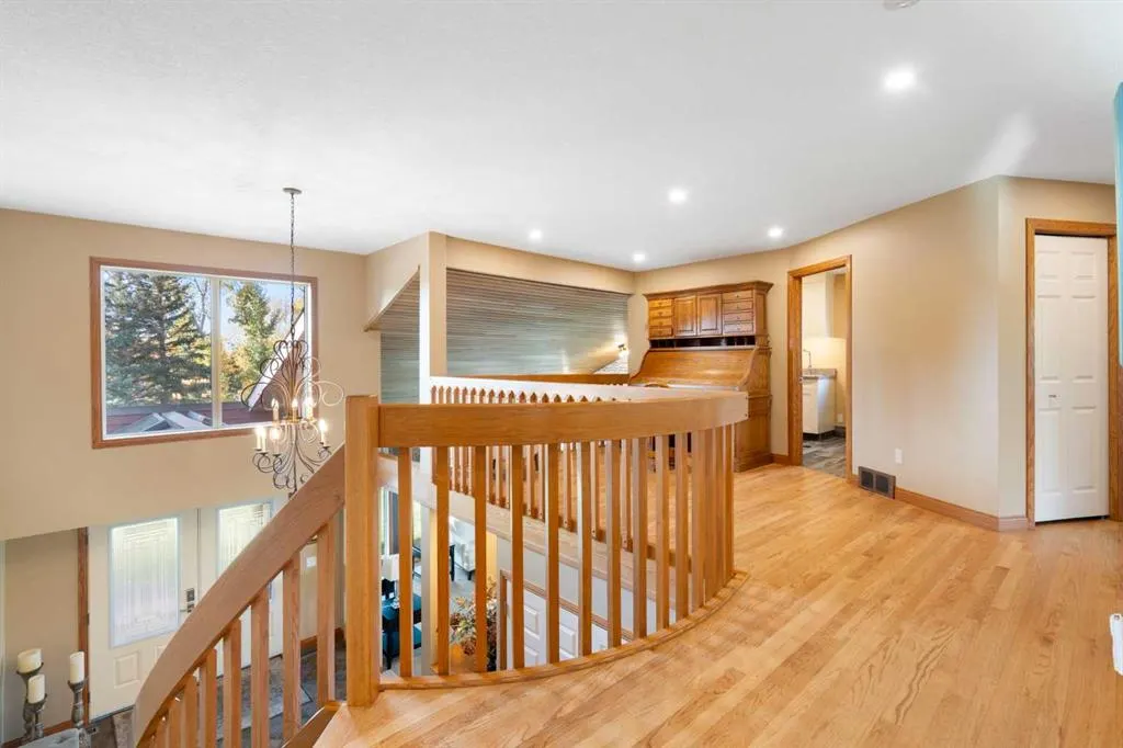 505 Bearspaw Village Ridge NW