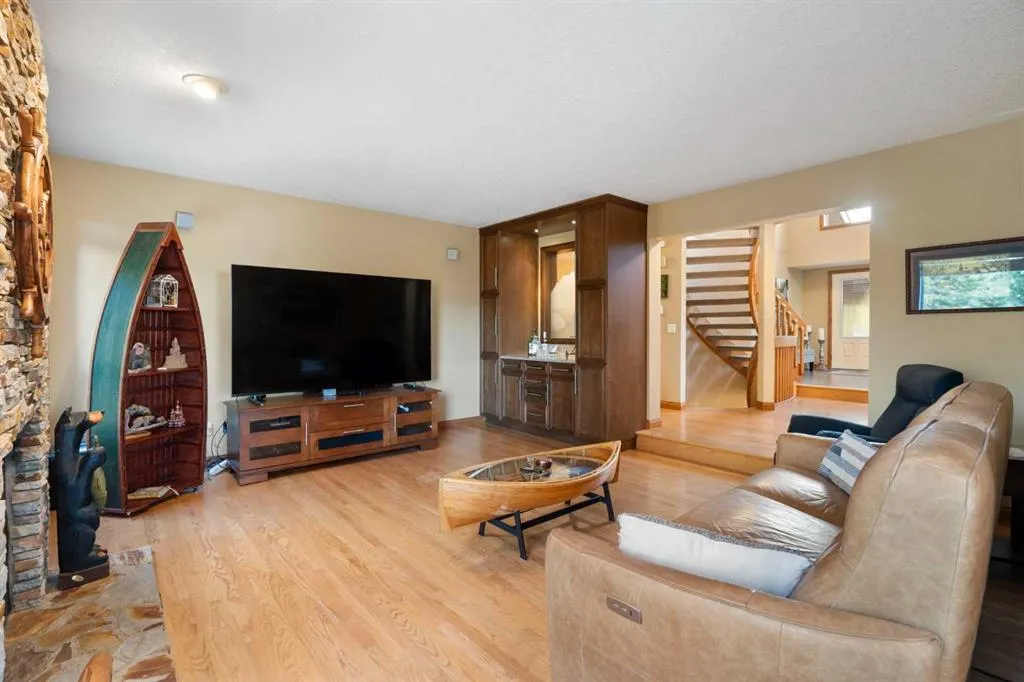 505 Bearspaw Village Ridge NW