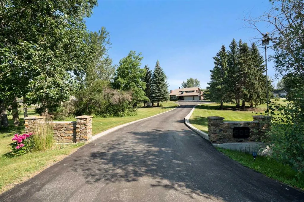 505 Bearspaw Village Ridge NW