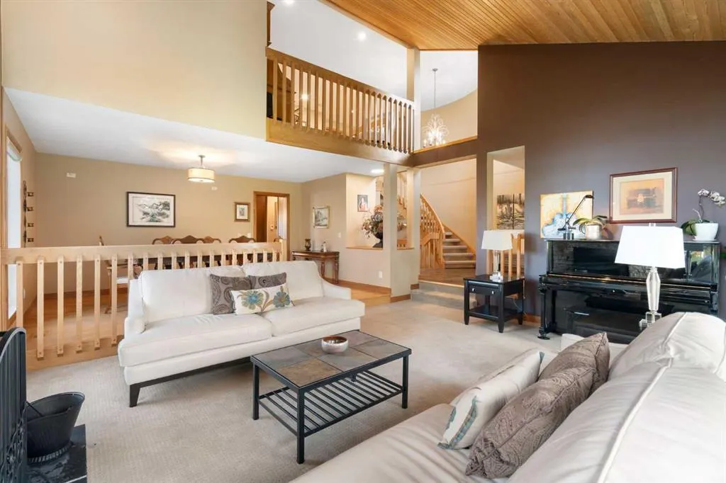 505 Bearspaw Village Ridge NW