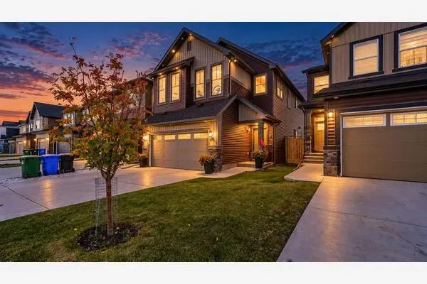234 Carringsby Way NW