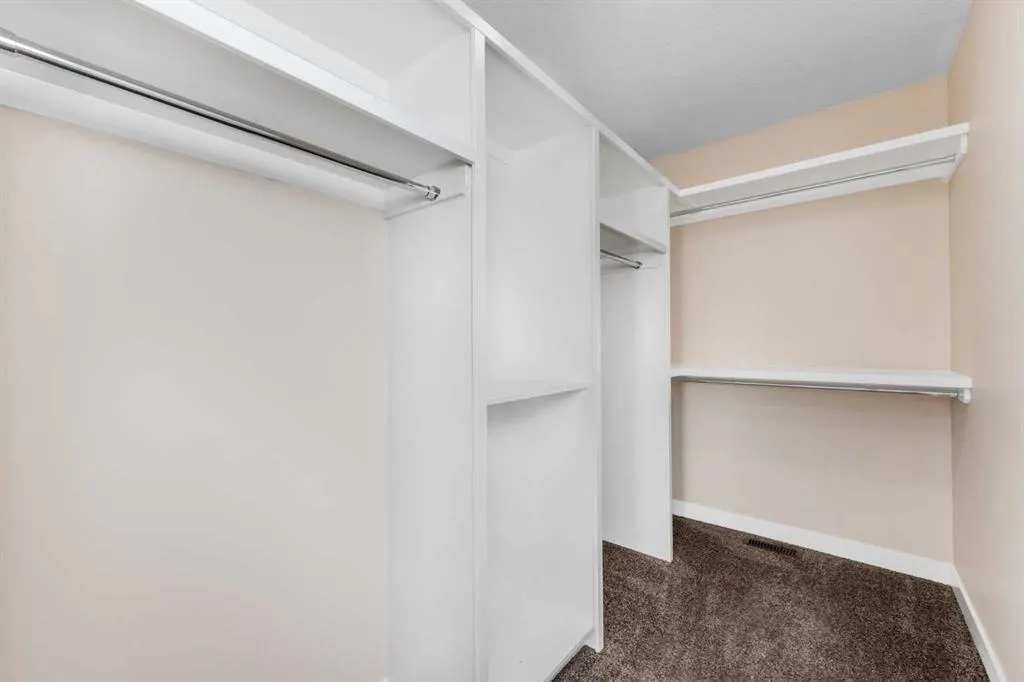 244 Baysprings Gardens SW