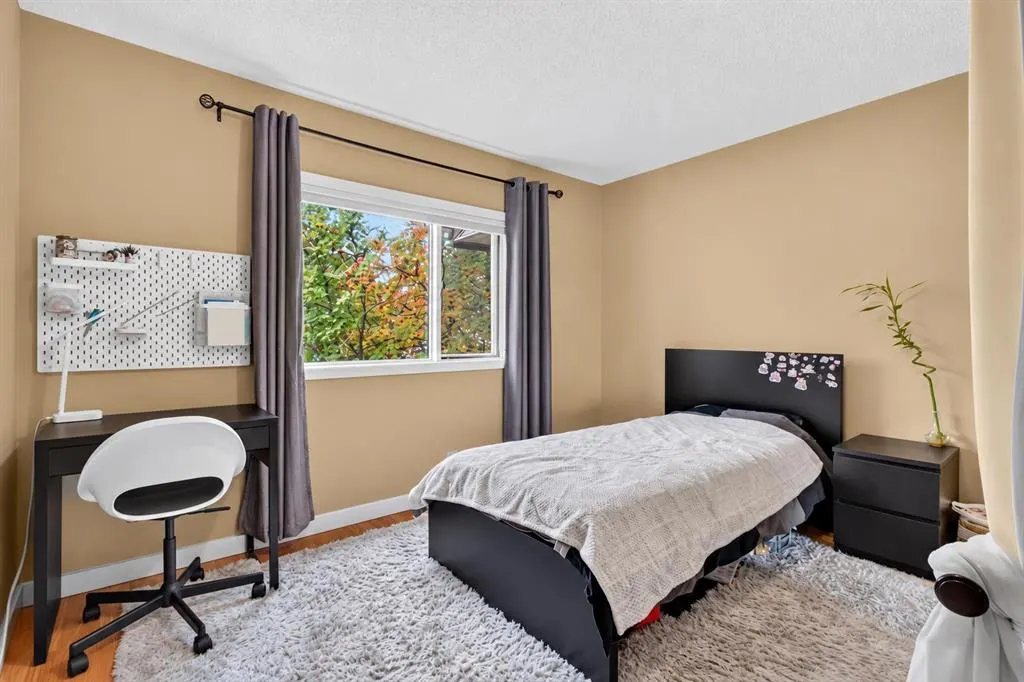 52 Cedargrove Way SW