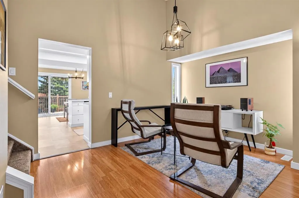 52 Cedargrove Way SW