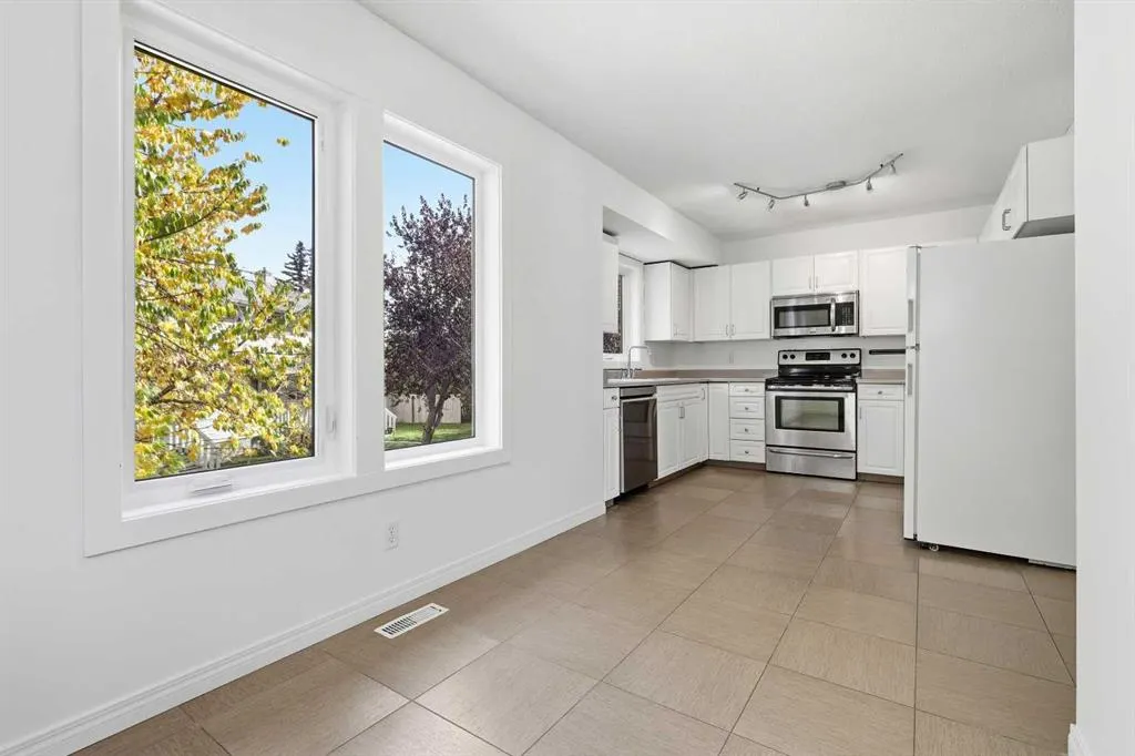 225 Killarney Glen Court SW