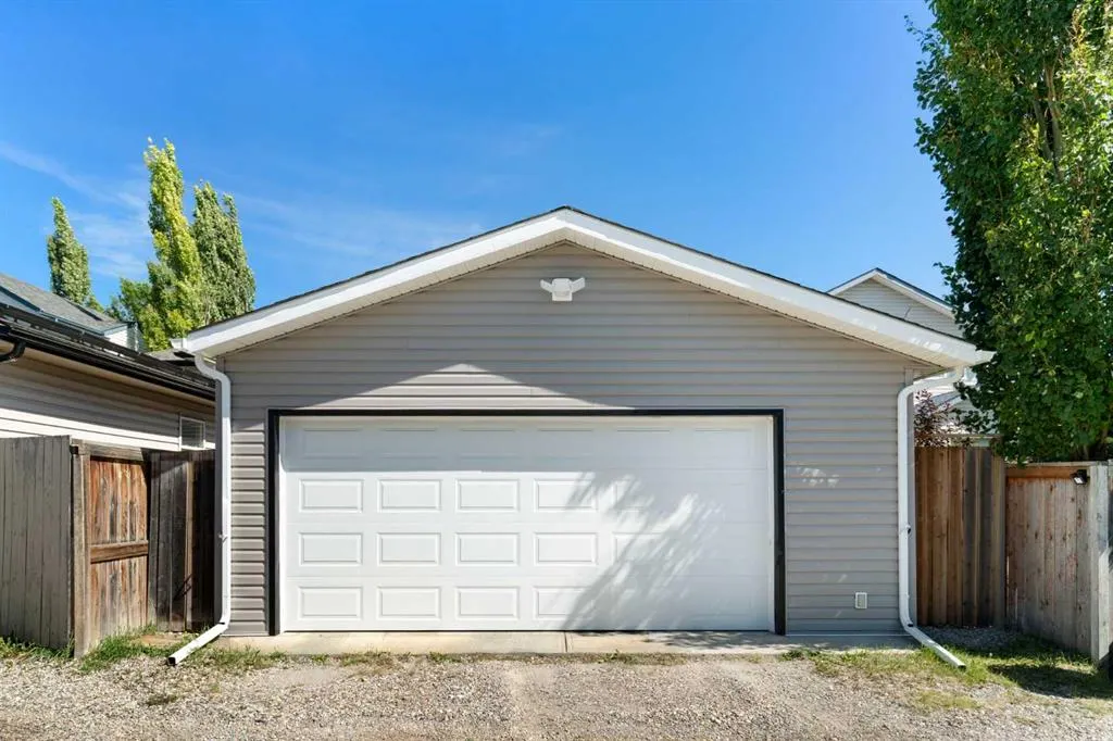 310 Coventry Road NE