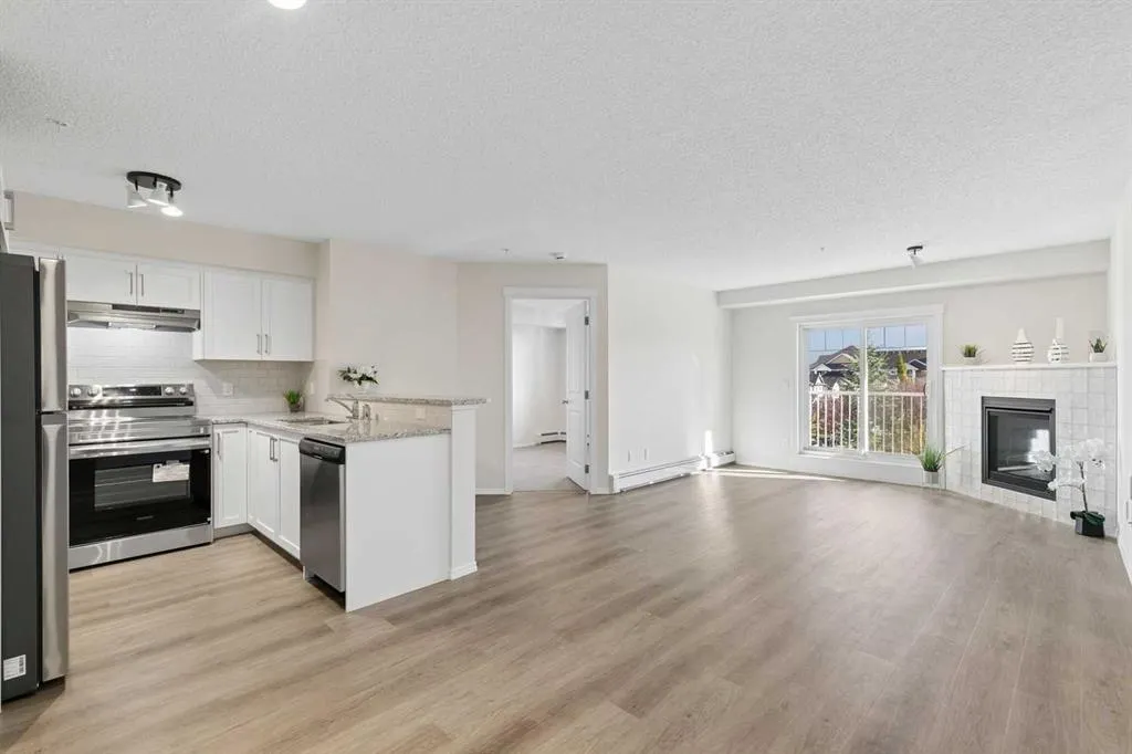 115 Prestwick Villas SE #1304