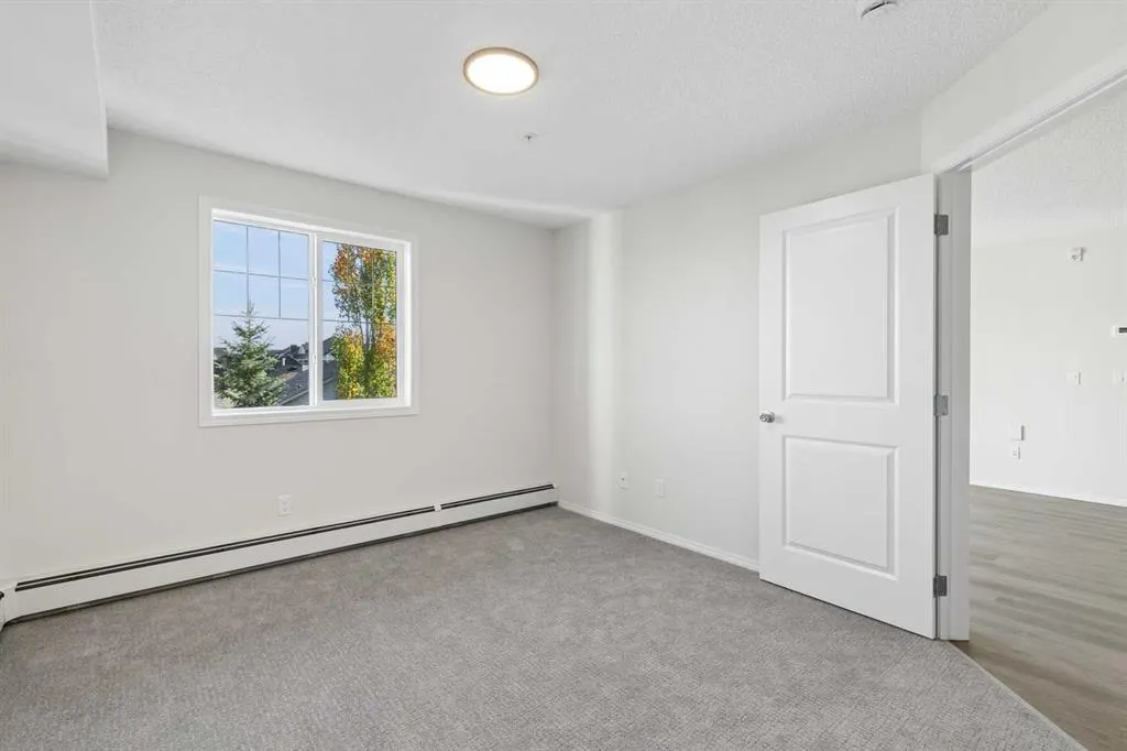 115 Prestwick Villas SE #1304