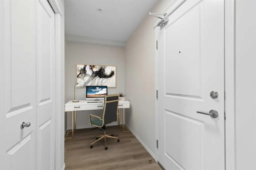 115 Prestwick Villas SE #1304