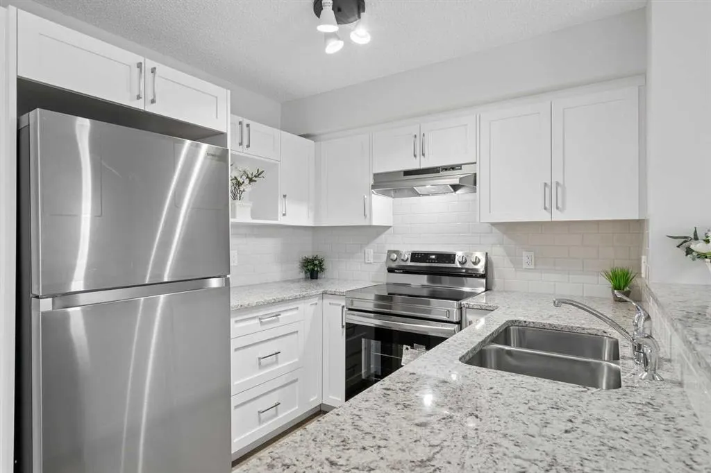 115 Prestwick Villas SE #1304