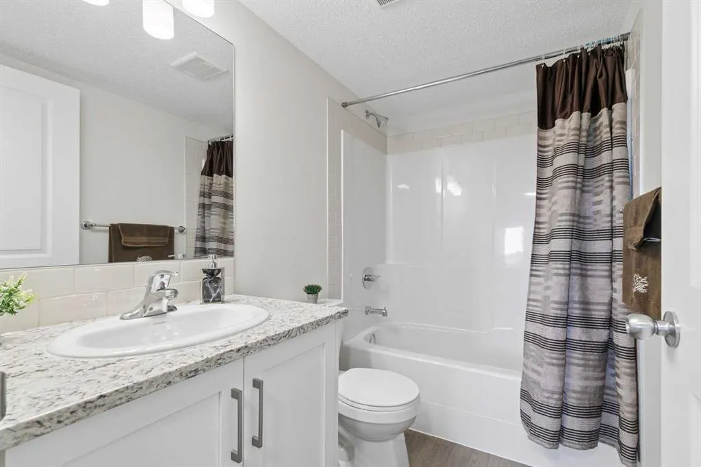 115 Prestwick Villas SE #1304
